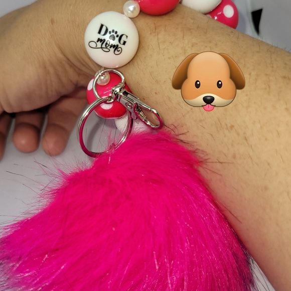 DOG MOM Wrislet Keychain!! 🐕 🐶 🦮 🐕‍🦺 - Picture 5 of 8